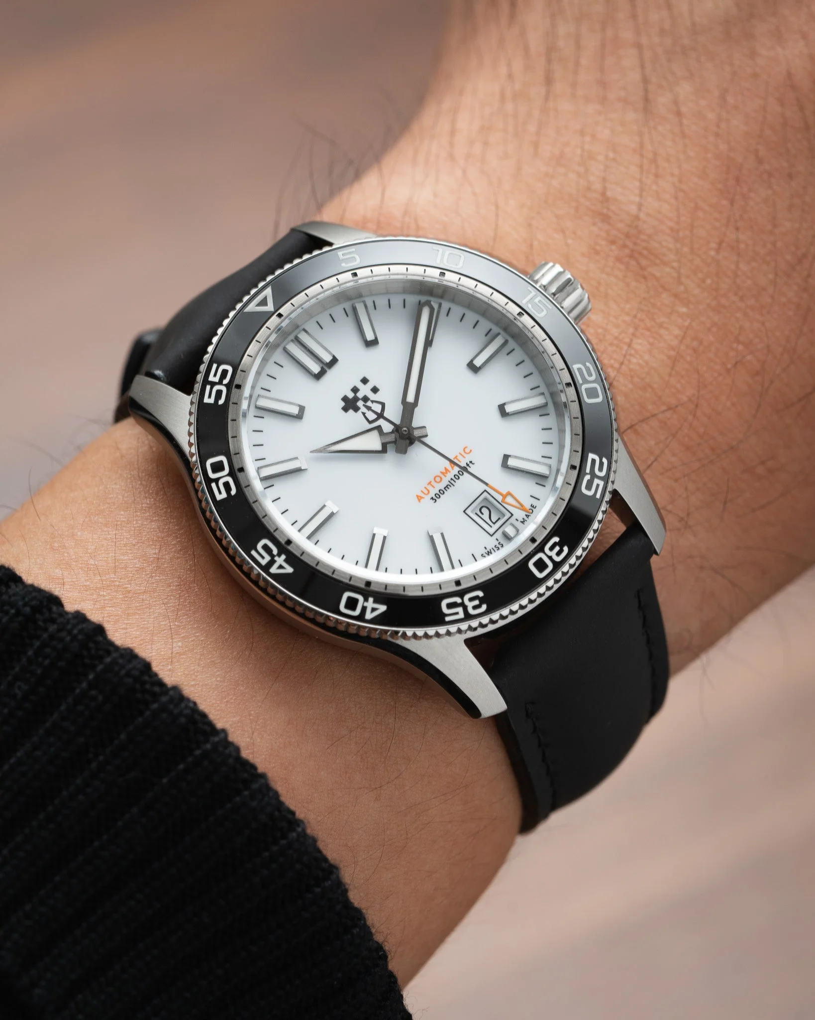 Overstock: Black Rubberised Leather (Smooth) Signature Strap - Image 4