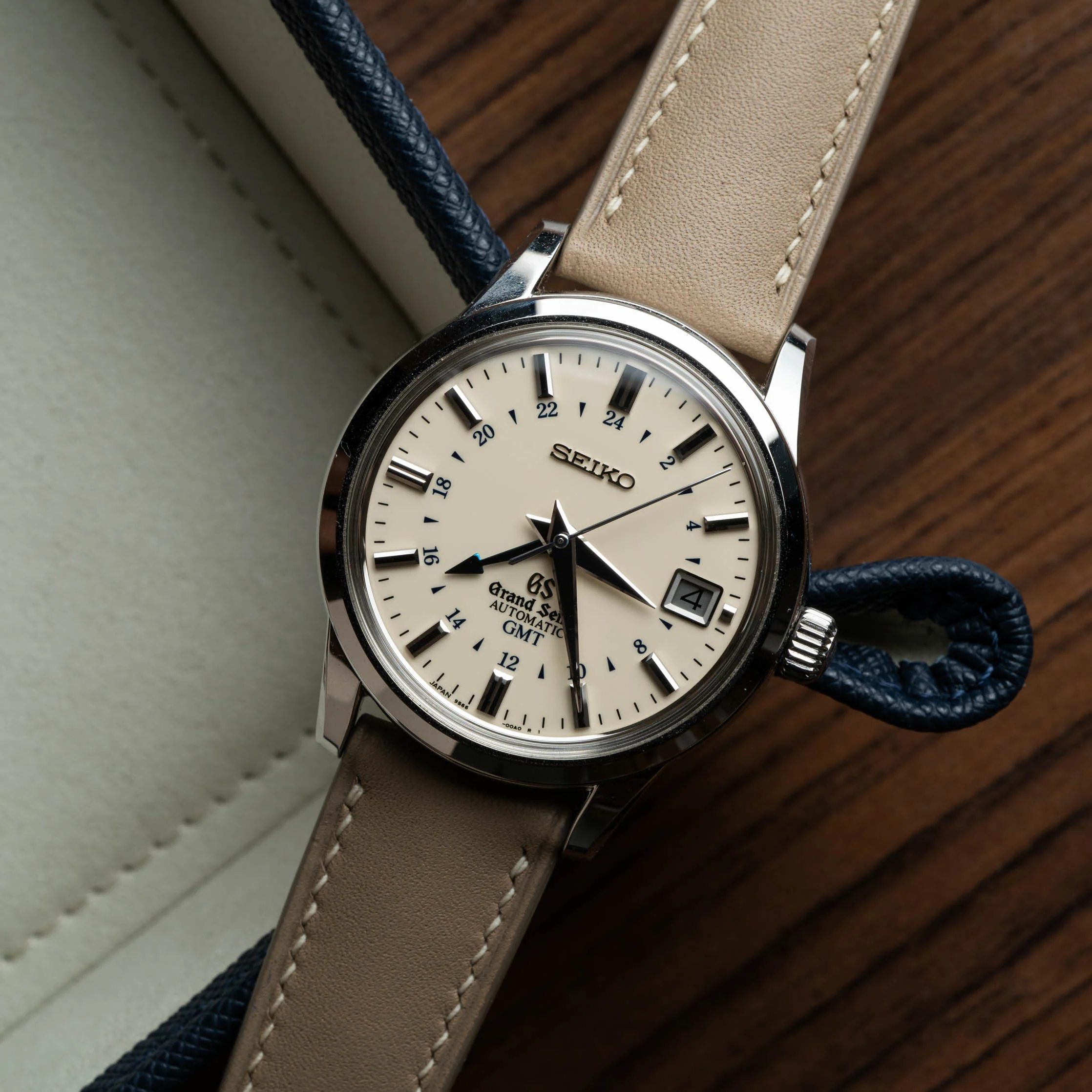 Cream Baranil Signature Strap - Image 3