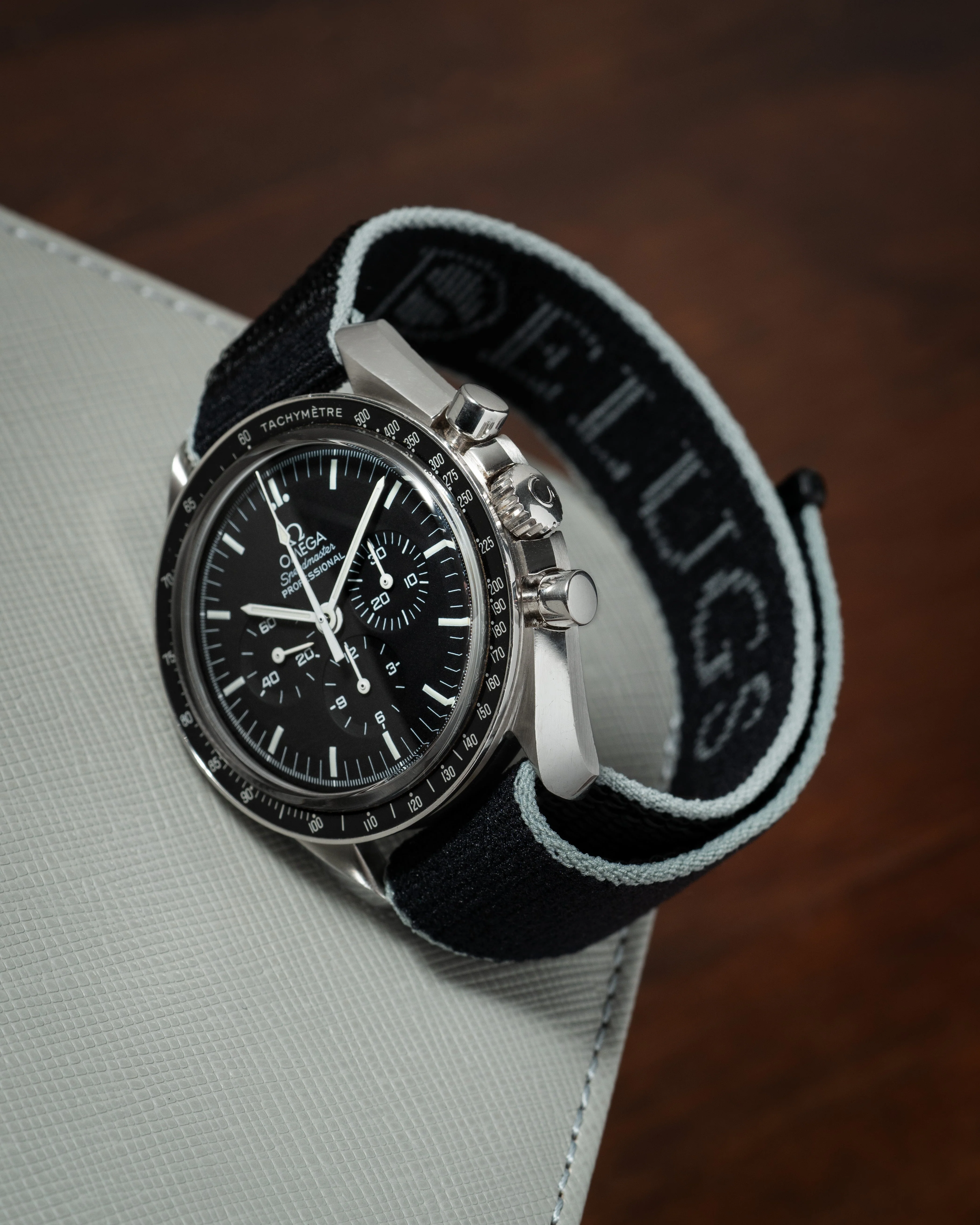Overstock: Delcro Black/Grey - Image 4