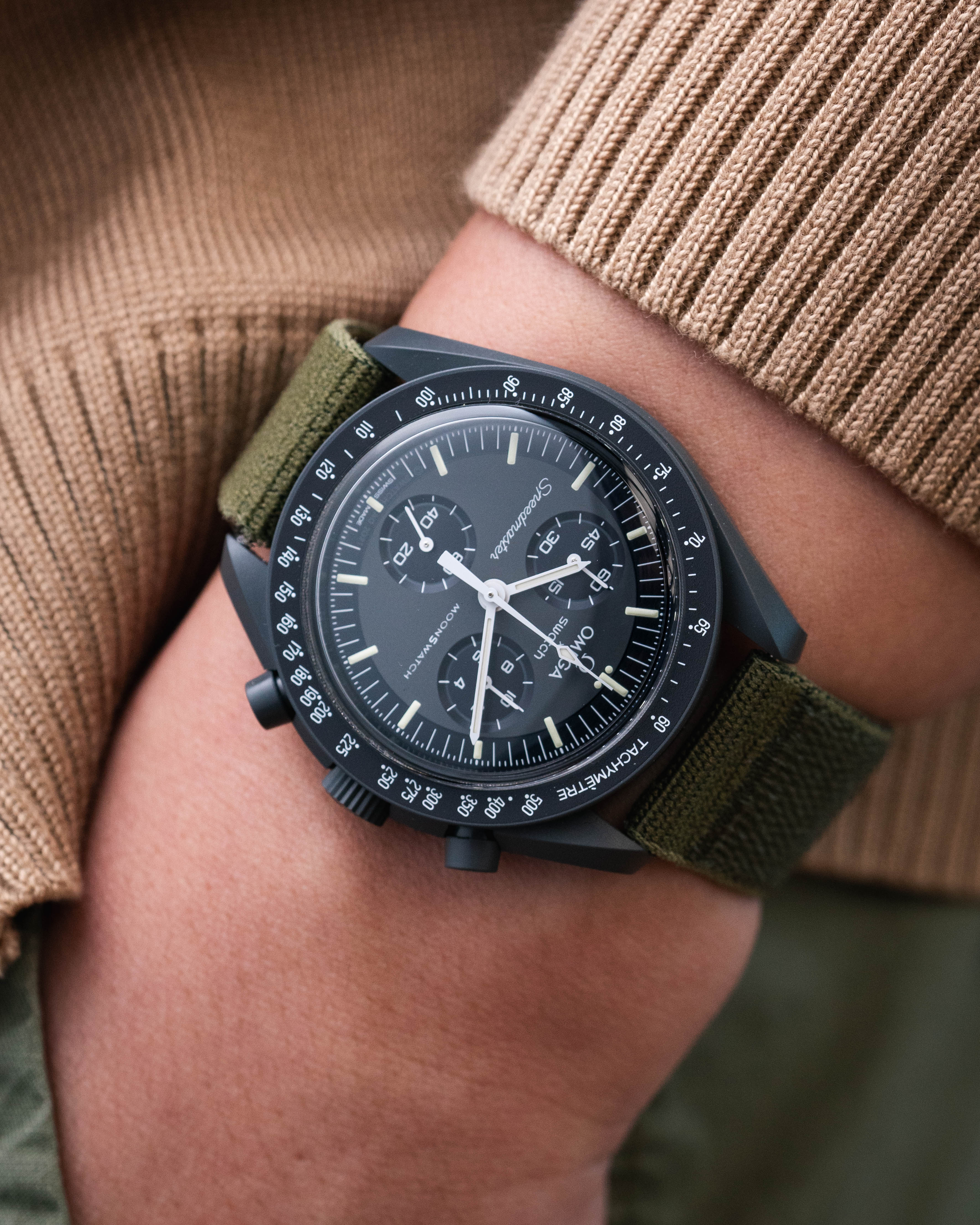 Overstock: Delcro Olive Green - Image 3