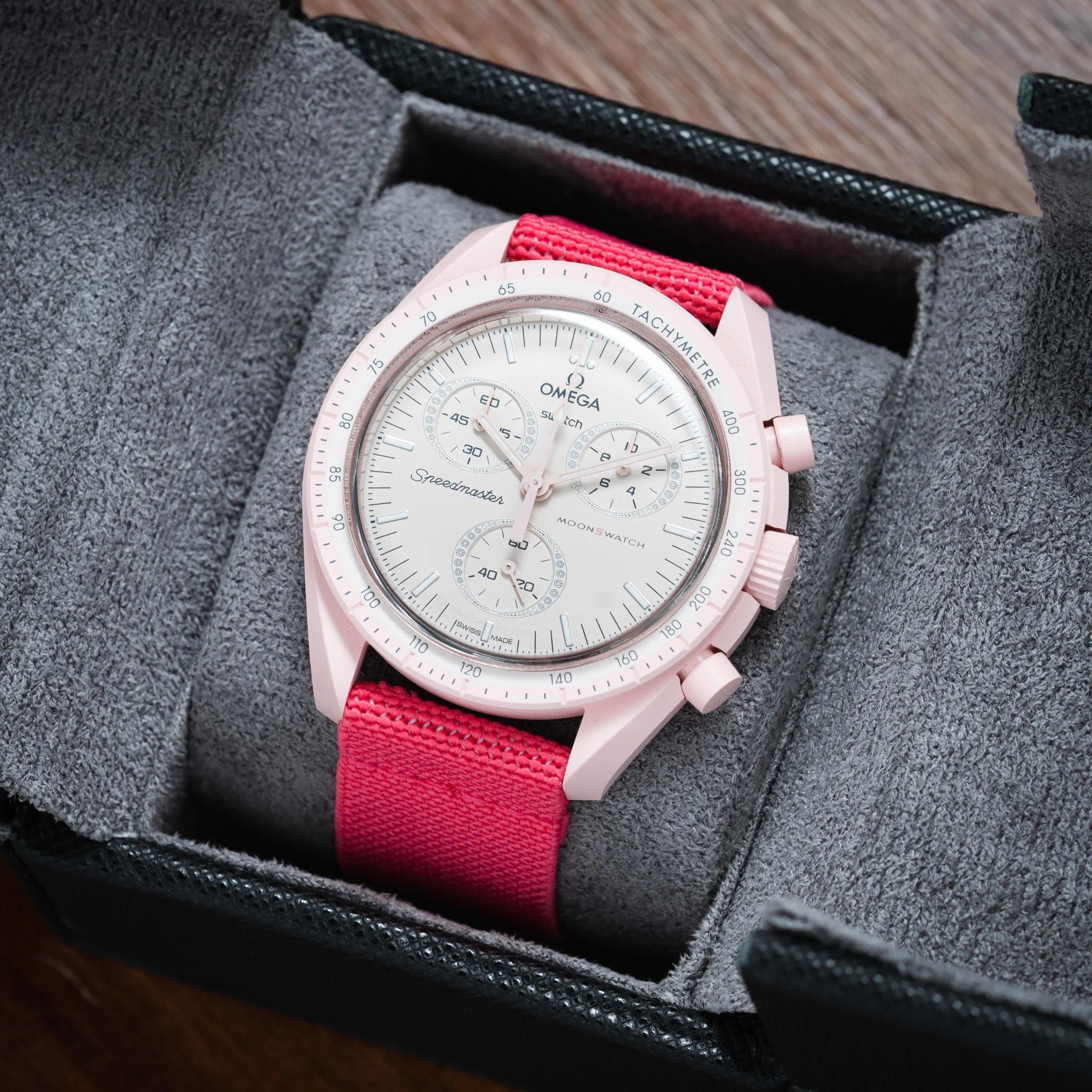 Overstock: Elastic Loop Pink - Image 2