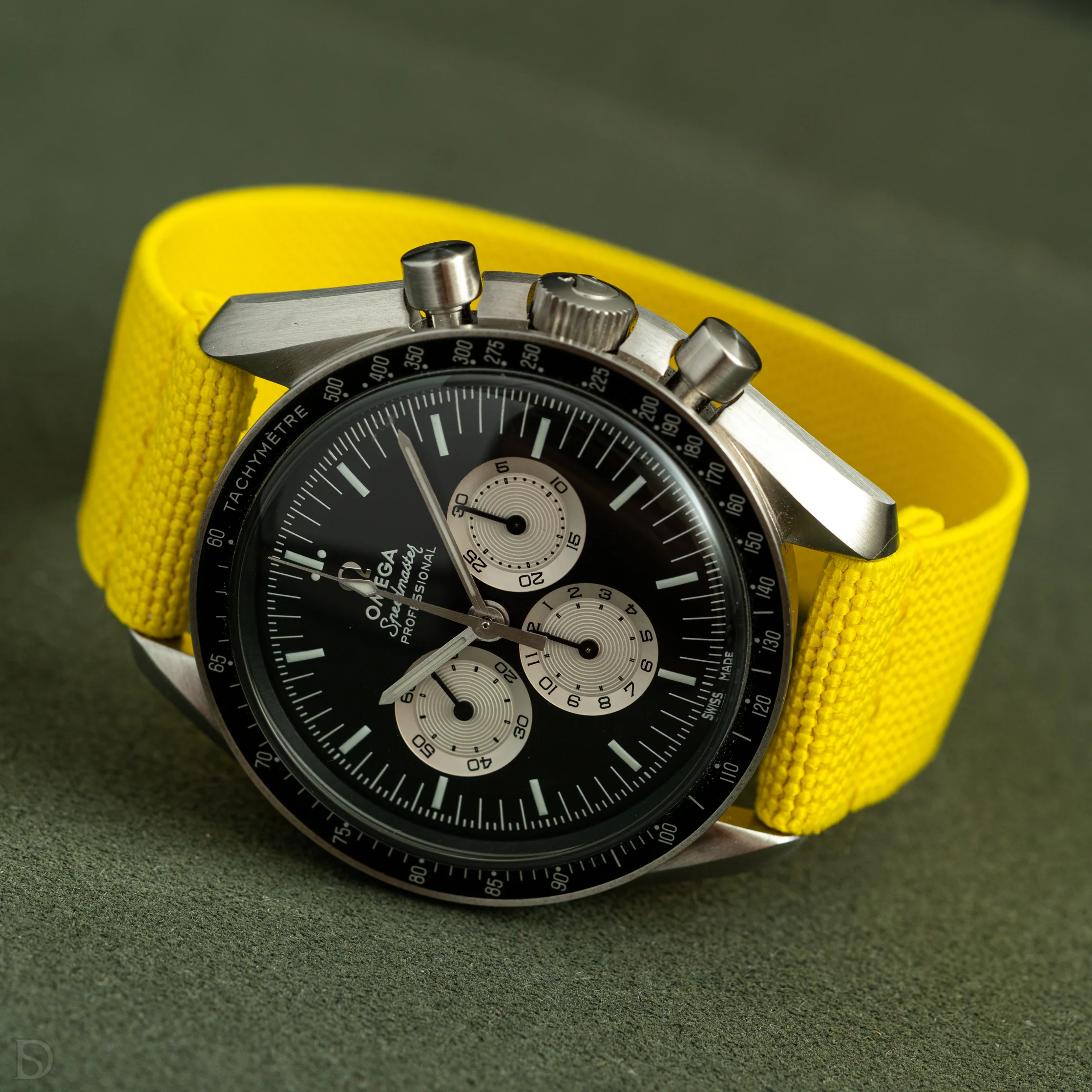 Overstock: Elastic Loop Yellow - Image 4