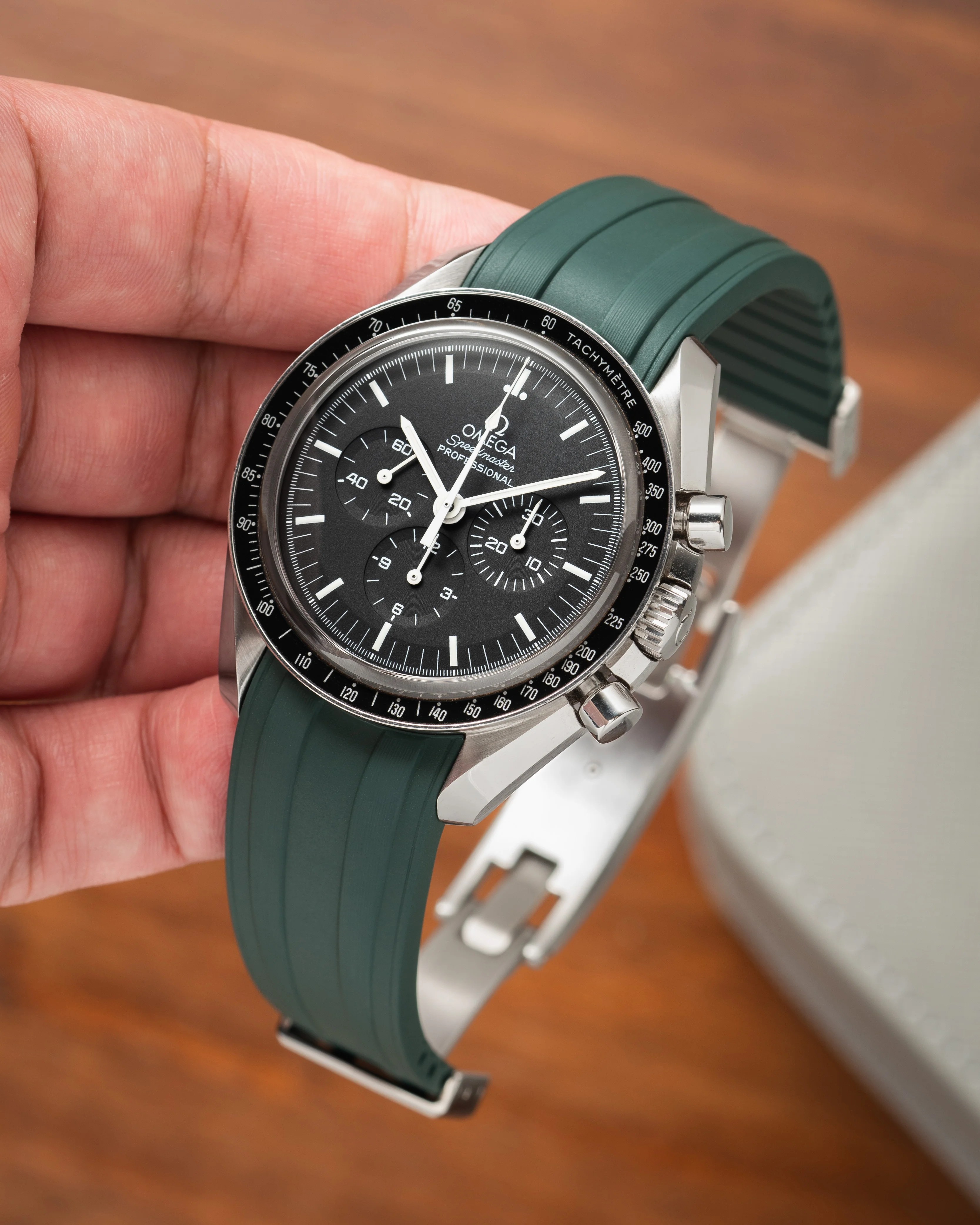 Overstock: Emerald Green CTS Rubber Strap for Omega Speedmaster - Image 3