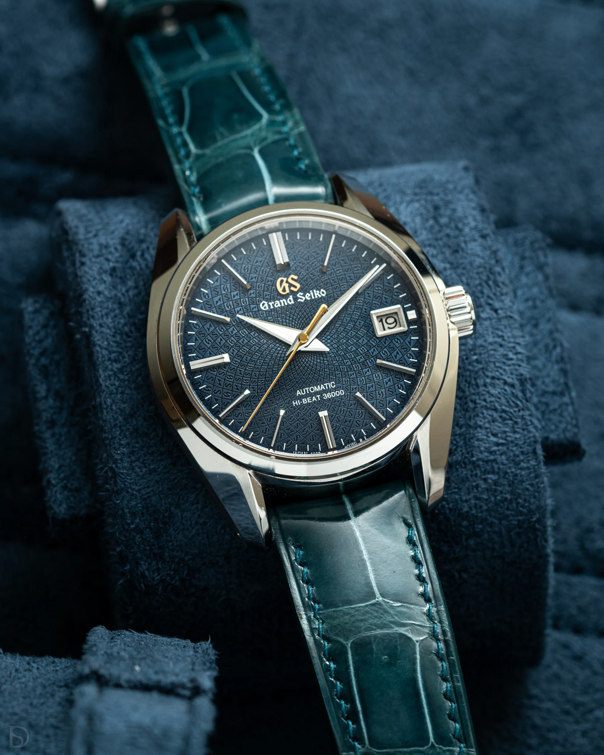 Glossy Lagoon Blue Crocodile Signature Strap - Image 4