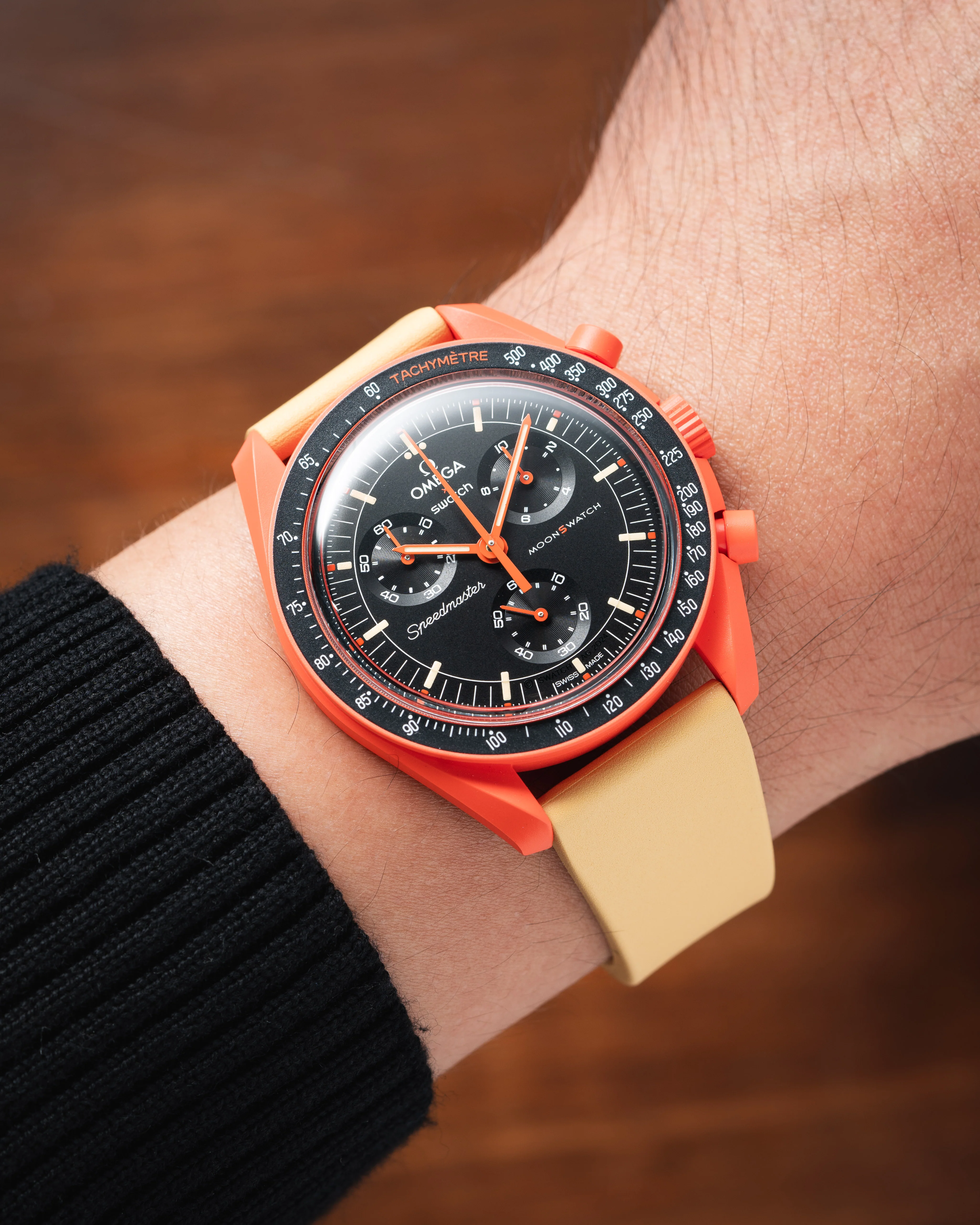 Overstock: Gold CTS Rubber Strap - Image 2