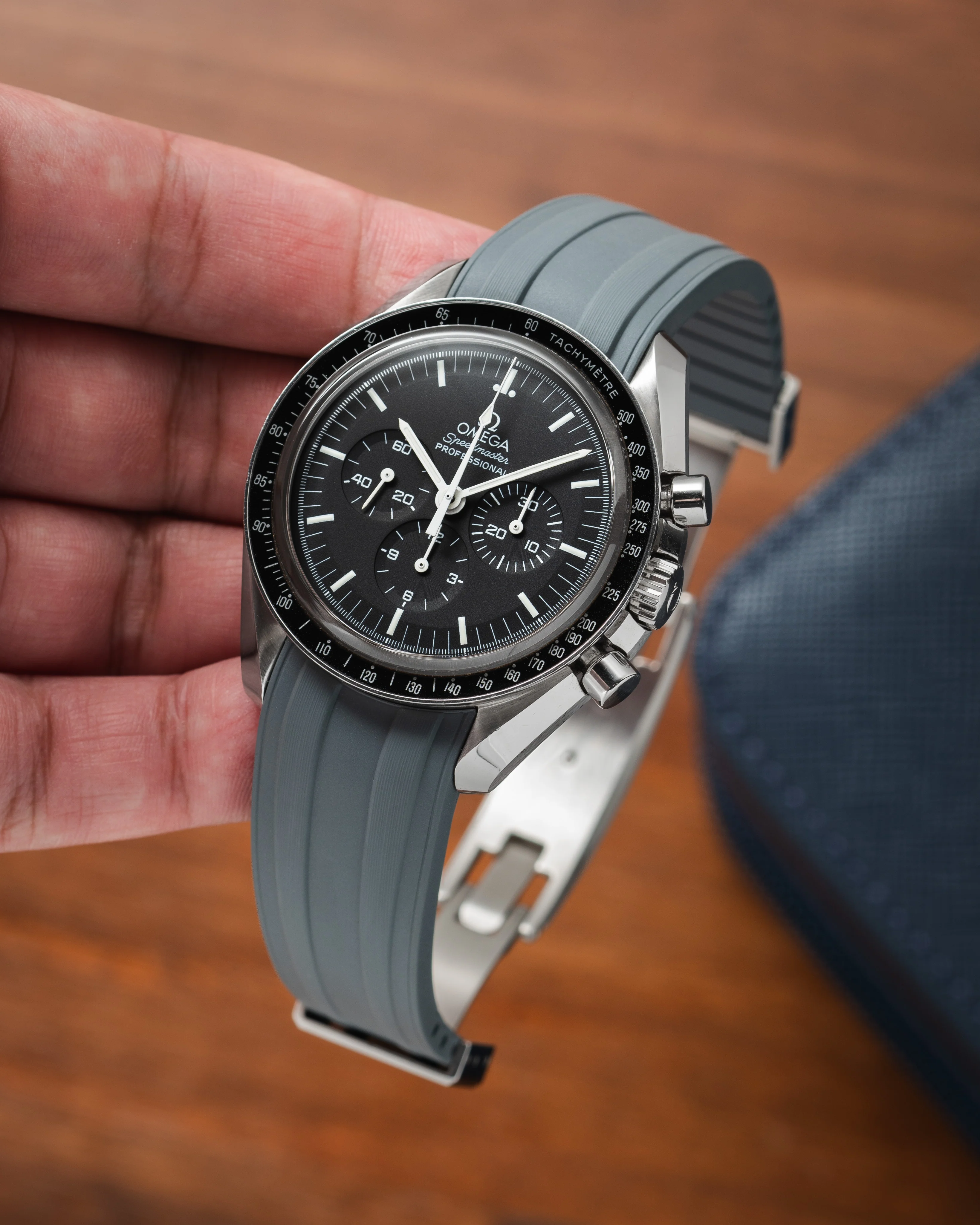 Grey CTS Rubber Strap for Omega Speedmaster & Swatch MoonSwatch - Image 6