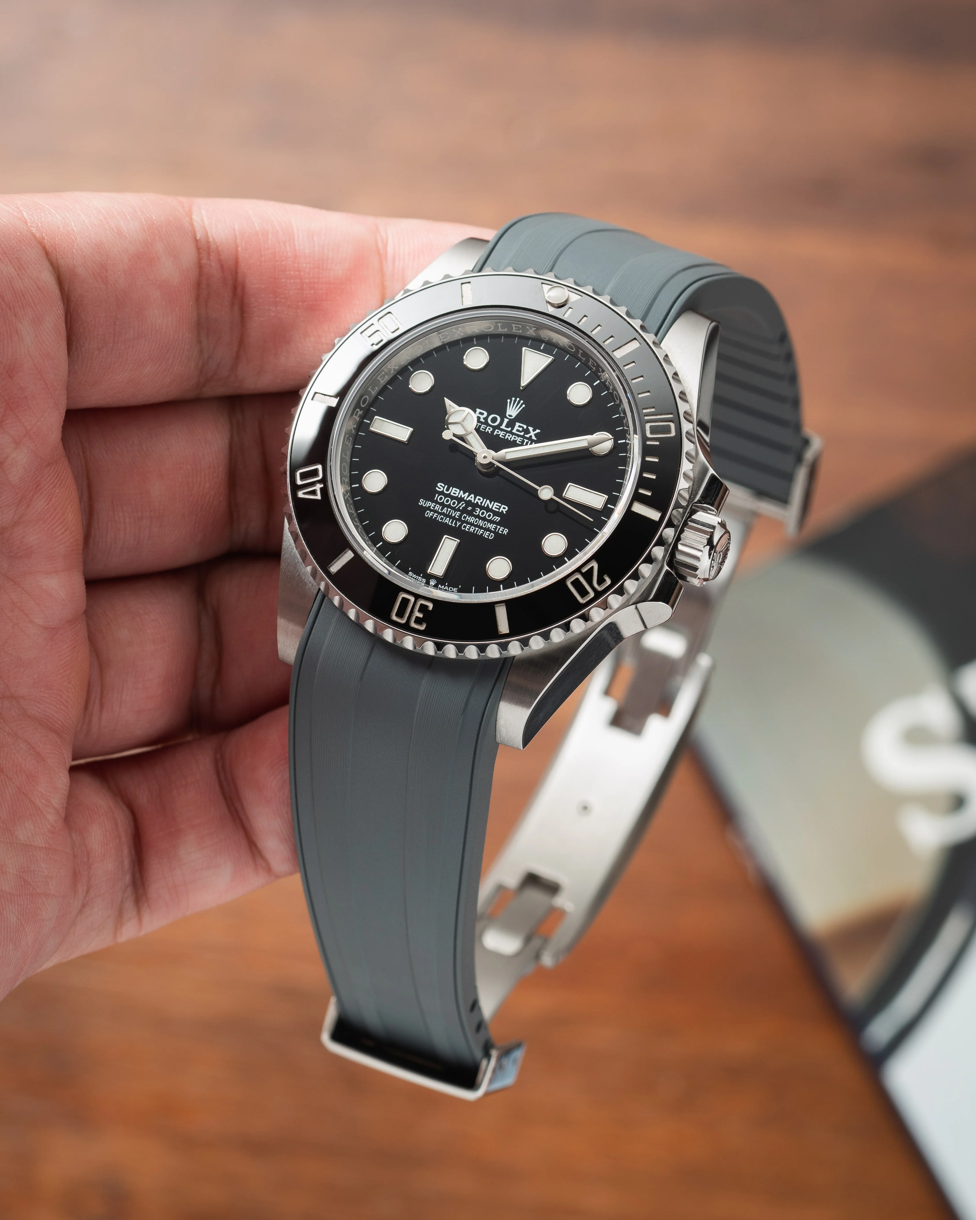 Grey CTS Rubber Strap for Rolex Submariner 41mm - Image 3
