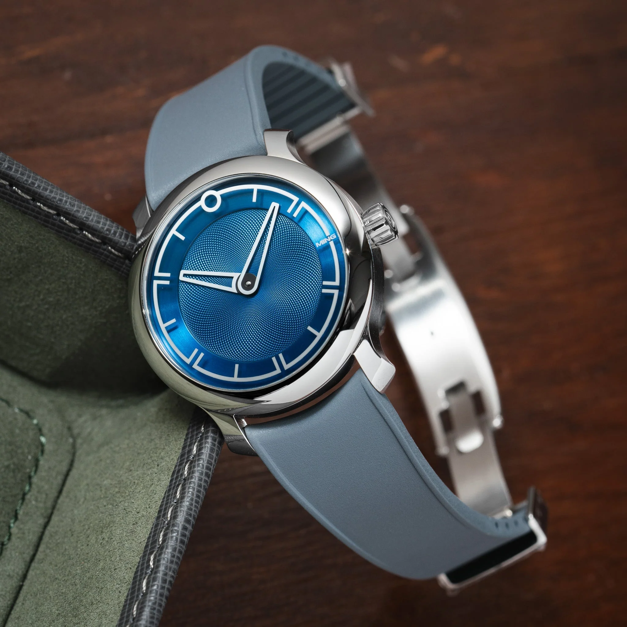 Grey Curved CTS Rubber Strap - Image 3