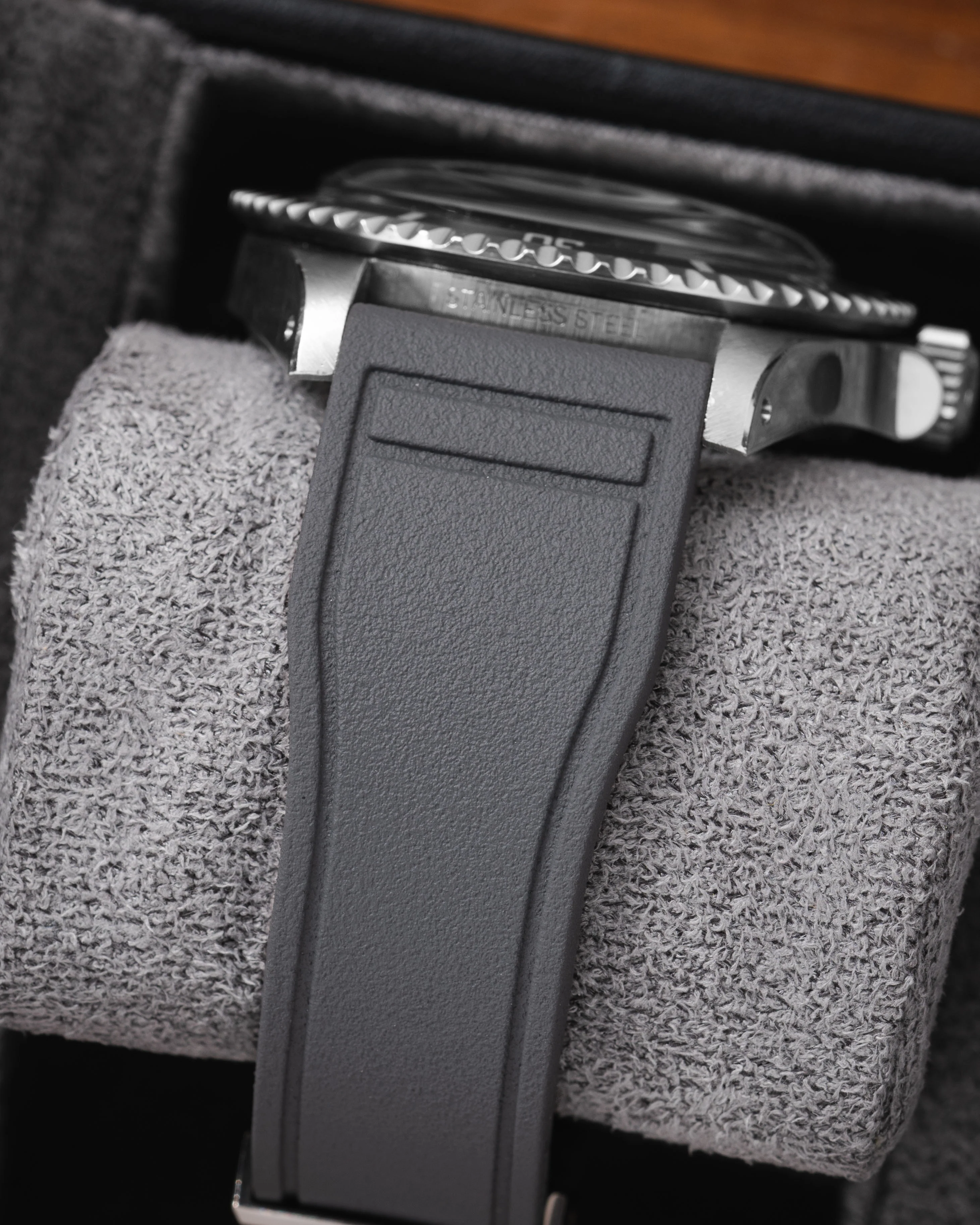 Grey Pilot CTS Rubber Strap - Image 5