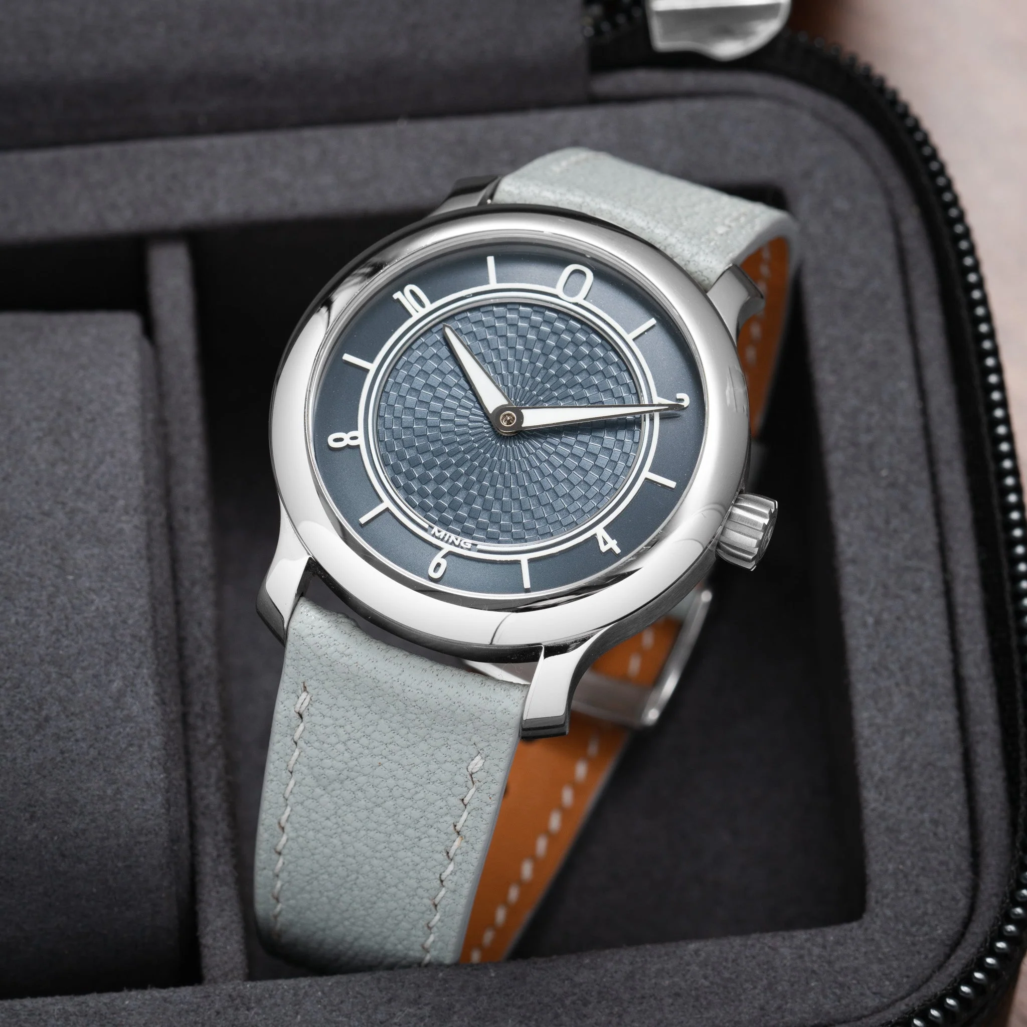 Light Grey Chevre Slim (Curved) Strap - Image 2