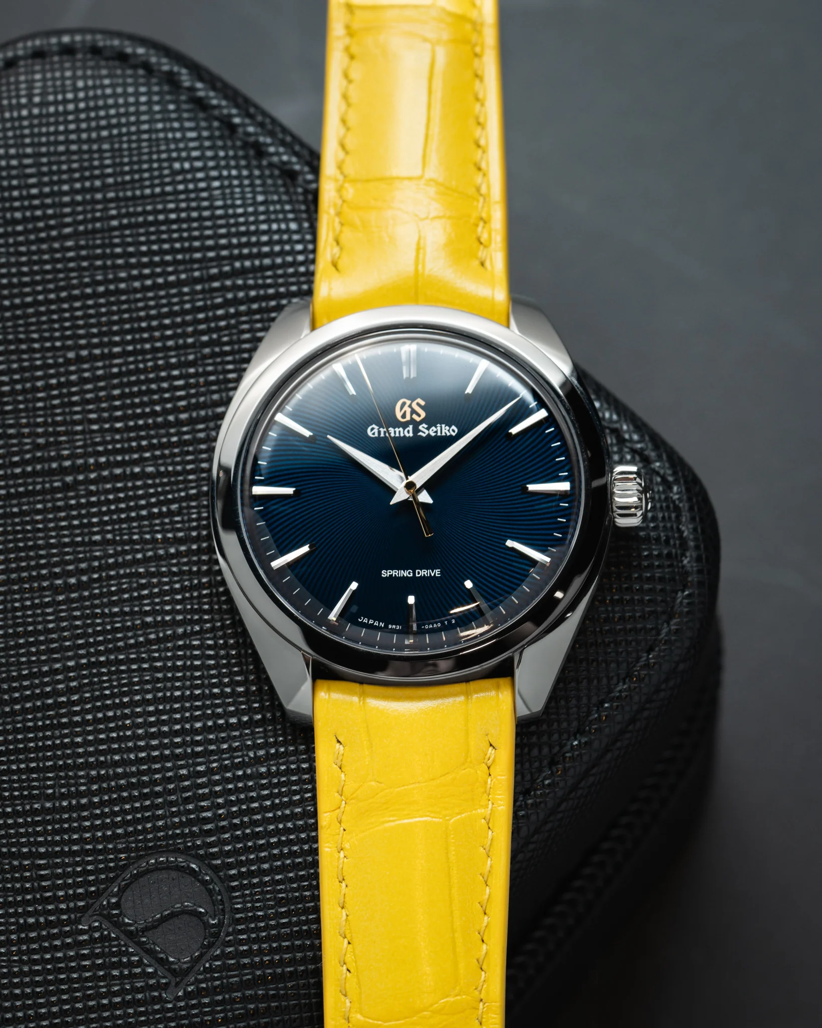 Overstock: Matte Yellow Alligator Signature Strap - Image 5
