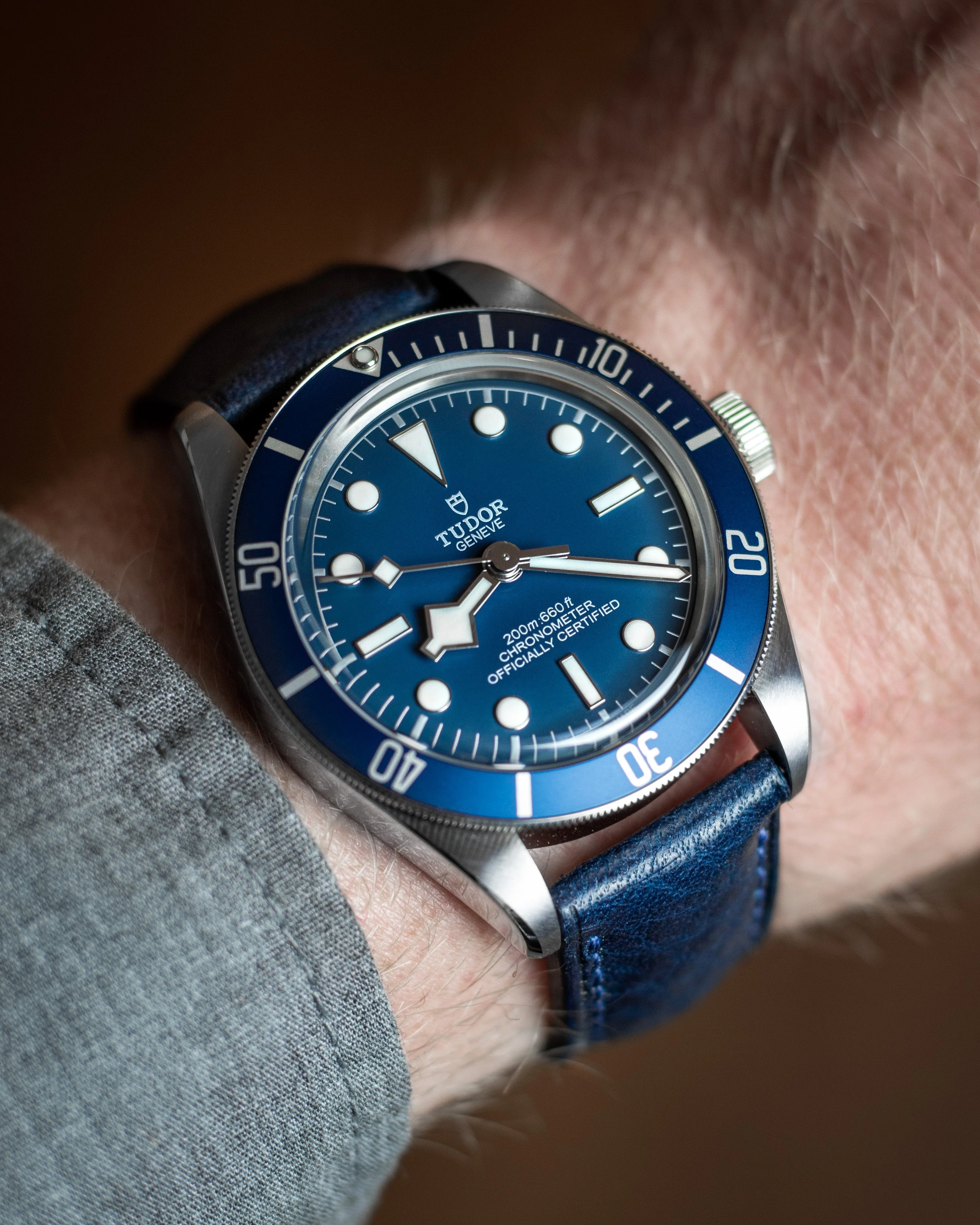 Overstock: Navy Minerva Box Signature Strap - Image 4