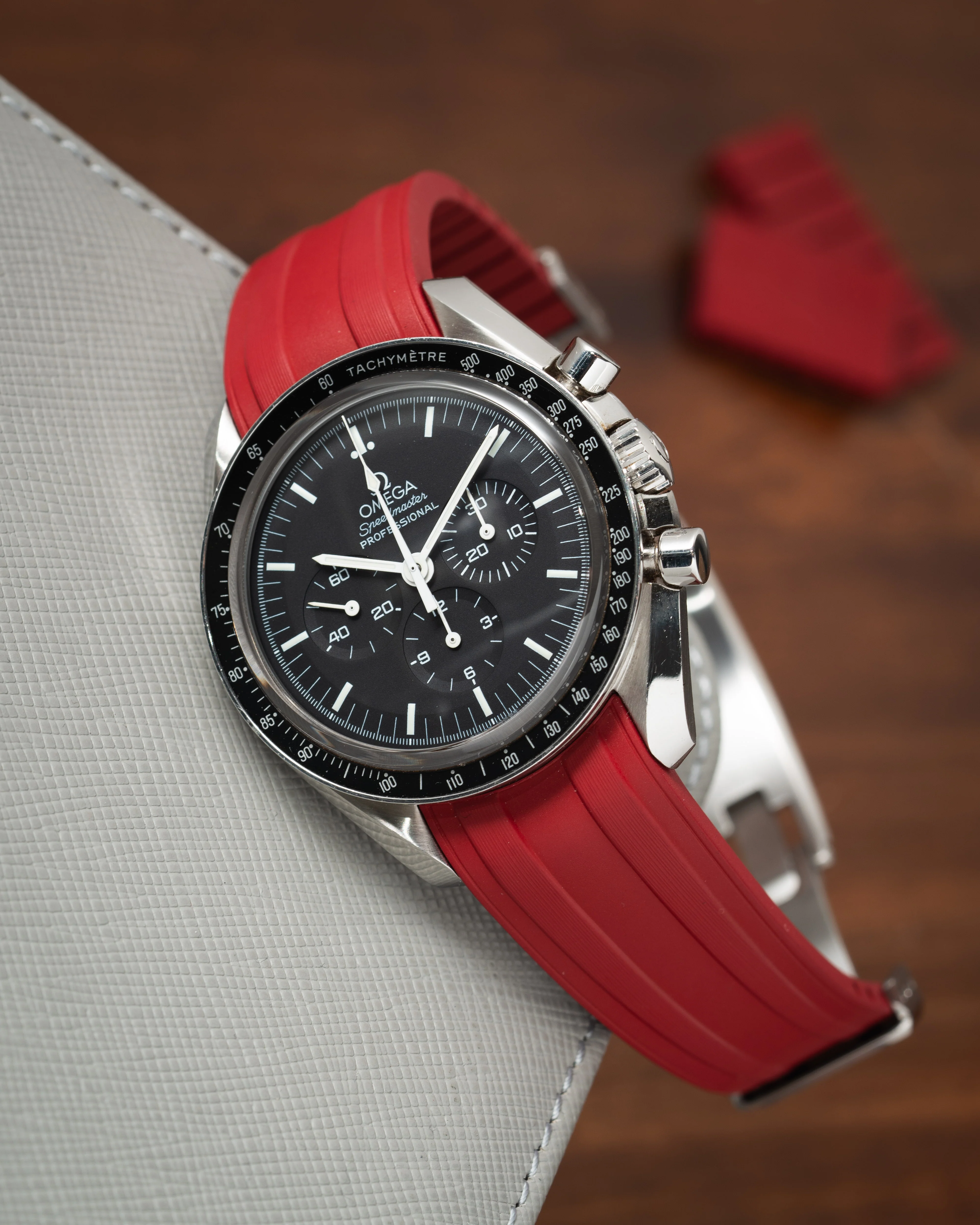 Overstock: Red CTS Rubber Strap for Omega Speedmaster - Image 4